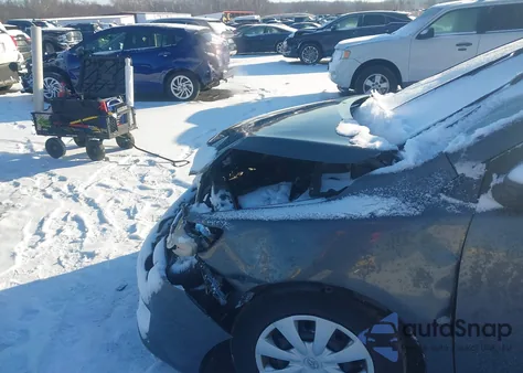 2010 Toyota Corolla Le from USA, damaged, VIN 2T1BU4EE1AC517713